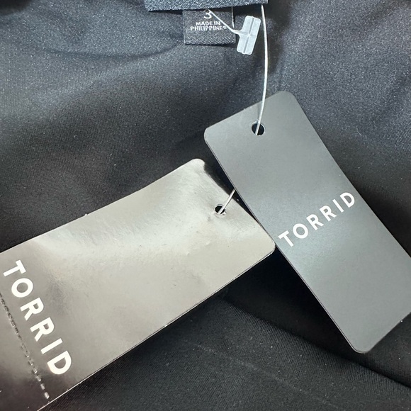 NWT Torrid scoop neck sculpting knit deep black top size 3-3X/22-24 - Picture 8 of 10